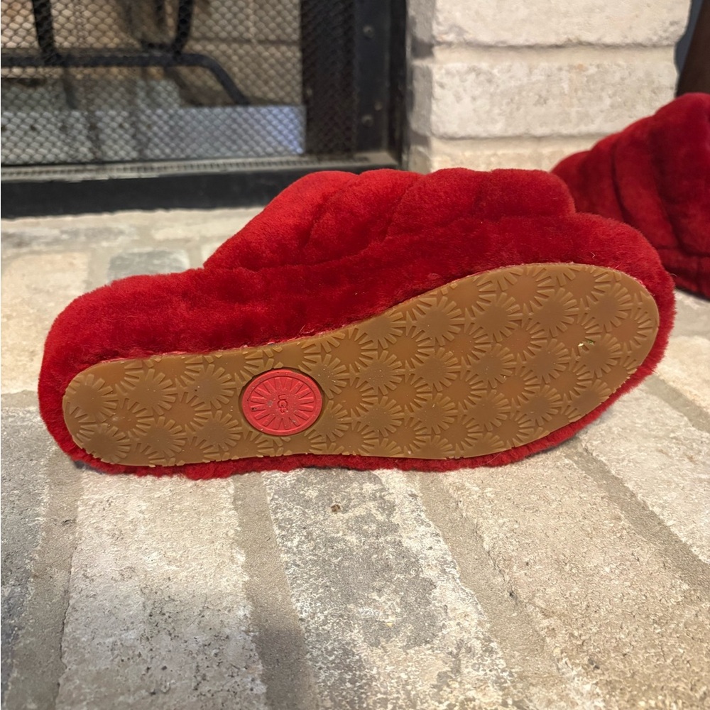 UGG Red Fluffy Slingback Slippers - Picture 7 of 7